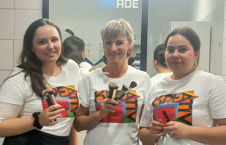 Televíziós vetélkedő szereplőit csinosította a Kreatív szépségstábja