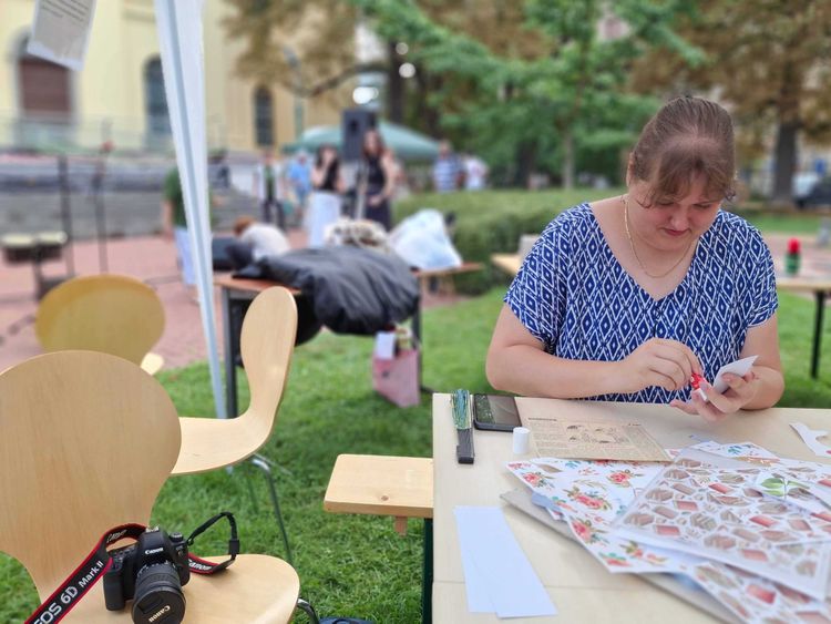 Könyvbarát hétvége az Emlékkertben