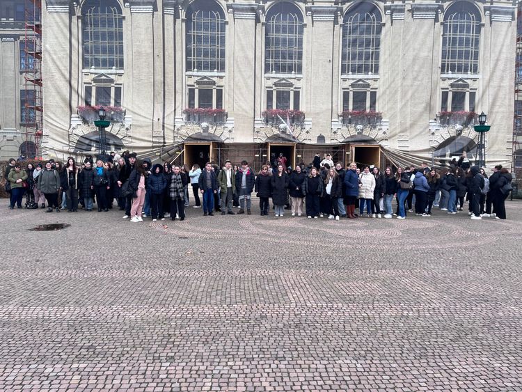 Több mint száz diákunk a jövőért 