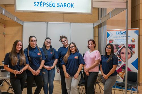 Ismét segítettek diákjaink a HAON Állásbörzén